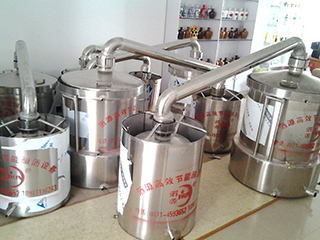 200型電加熱專利節(jié)能蒸酒設備